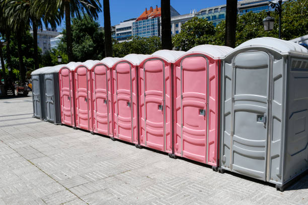Best Restroom Trailer for Weddings  in Auxvasse, MO